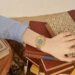 Reloj Casio Vintage A700WEMG-9AEF puesto en la muñeca